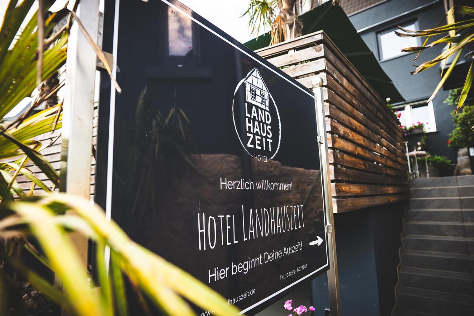 Boutique Hotel LANDHAUSZEIT Bad Muenstereifel Extérieur photo